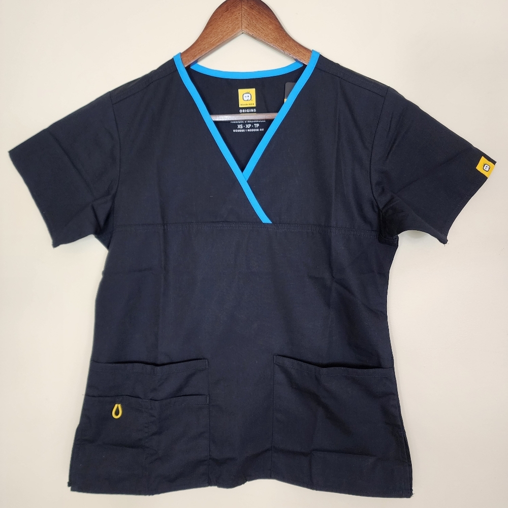 NWT Wonderwink Black Scrub Top Size XS Hospital Scrub Top